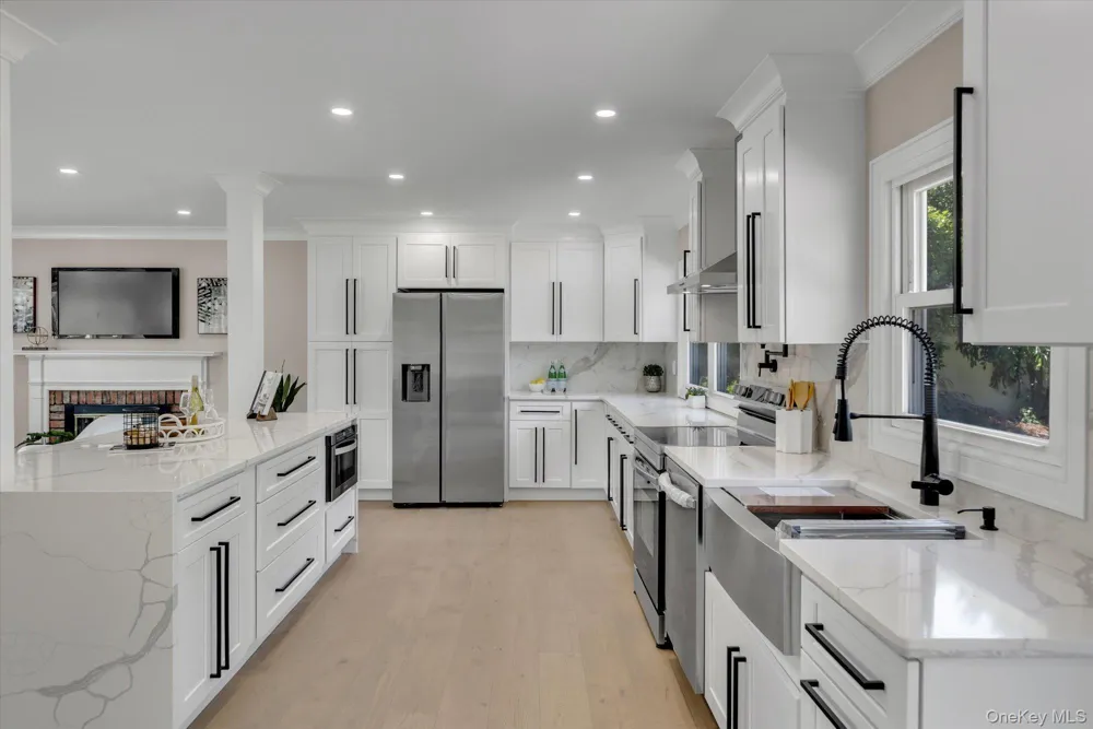 26 Malvern Lane Stony Brook, NY 11790