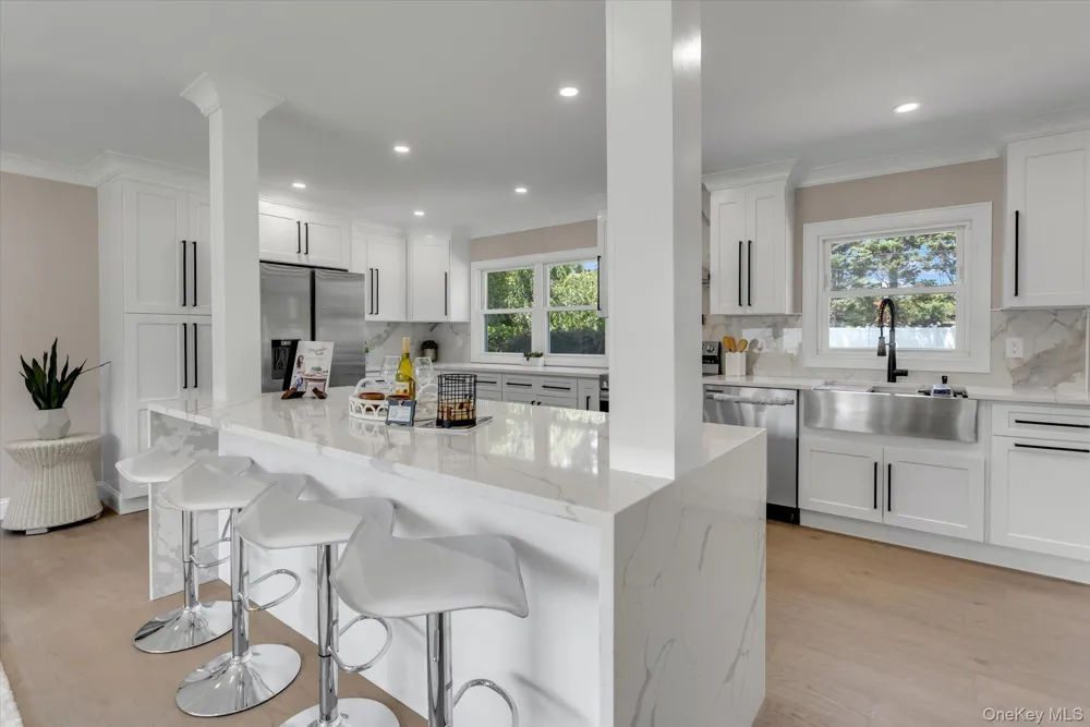 26 Malvern Lane Stony Brook, NY 11790