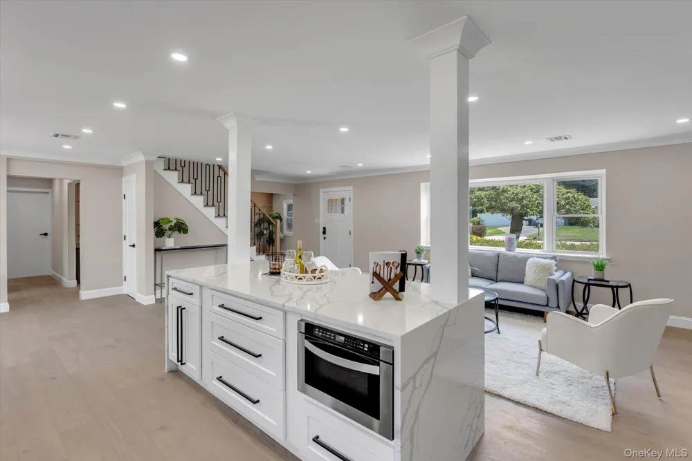 26 Malvern Lane Stony Brook, NY 11790
