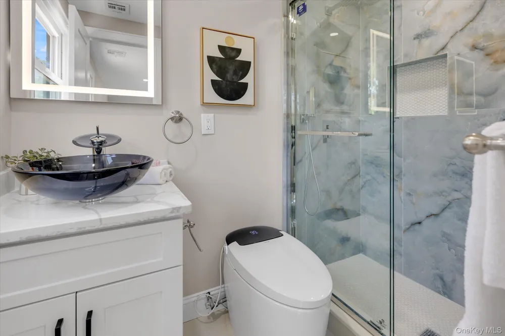 26 Malvern Lane Stony Brook, NY 11790