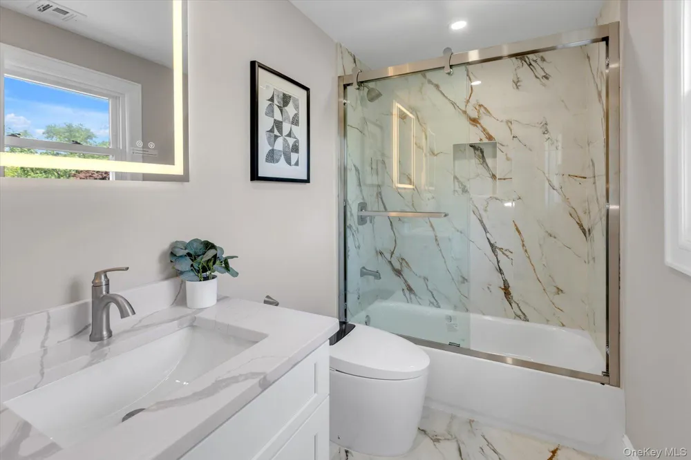26 Malvern Lane Stony Brook, NY 11790