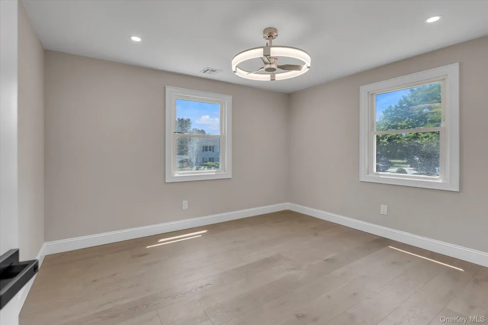 26 Malvern Lane Stony Brook, NY 11790
