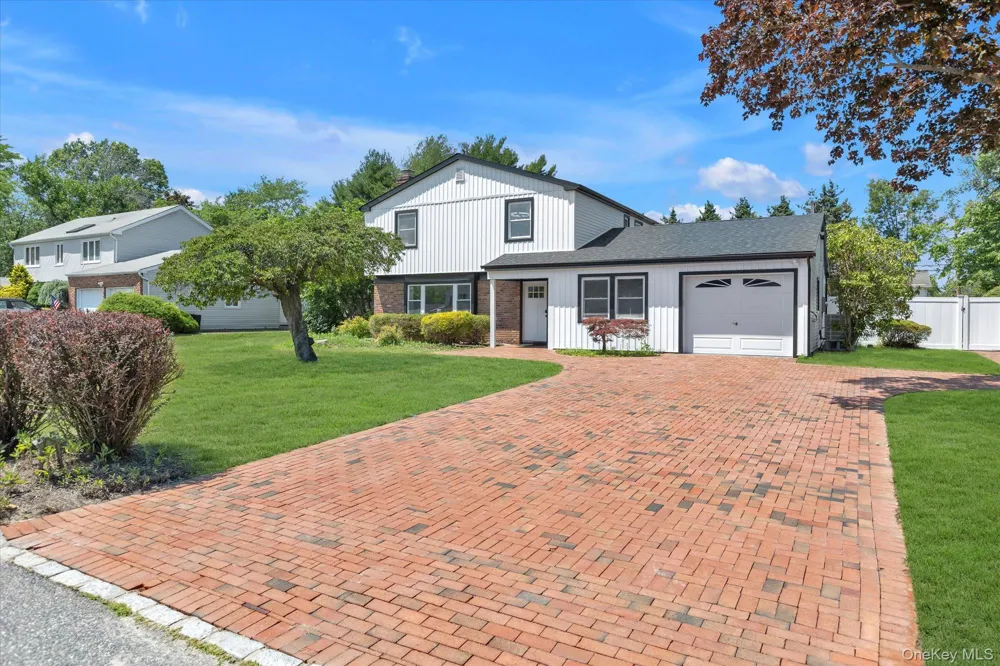 26 Malvern Lane Stony Brook, NY 11790