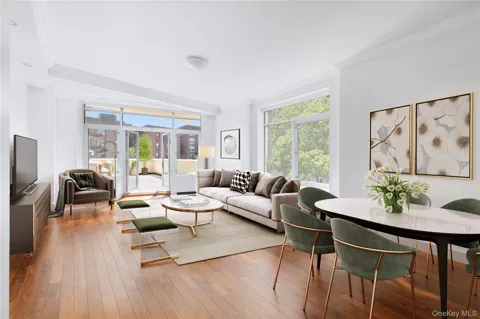 3220 Arlington Avenue #3A