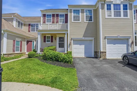 6 Bainbridge Place #902