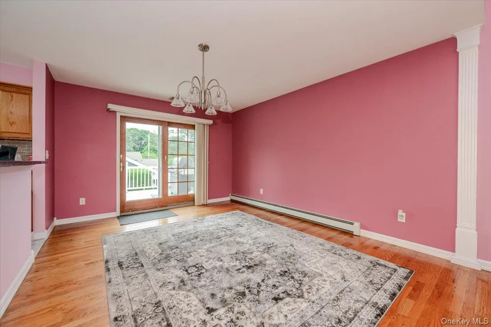 48 Meadow Lane Hicksville, NY 11801