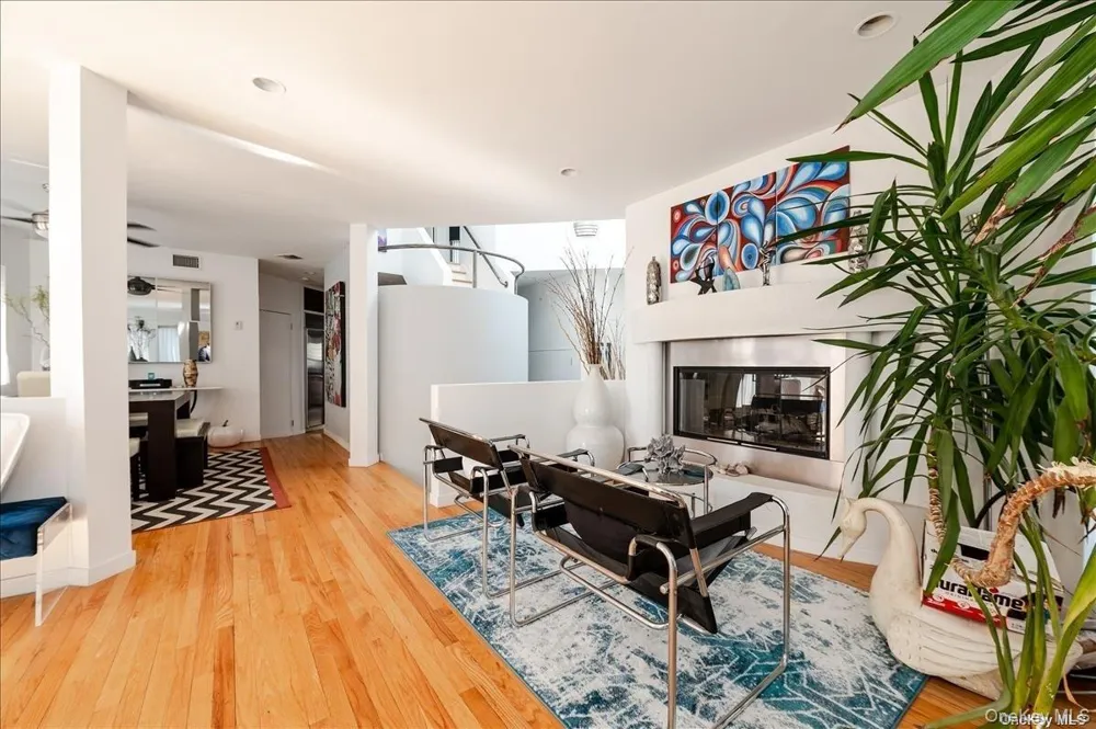 17 New York Avenue #House Long Beach, NY 11561