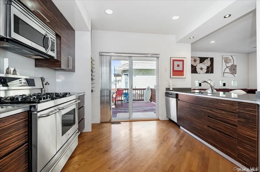 17 New York Avenue #House Long Beach, NY 11561