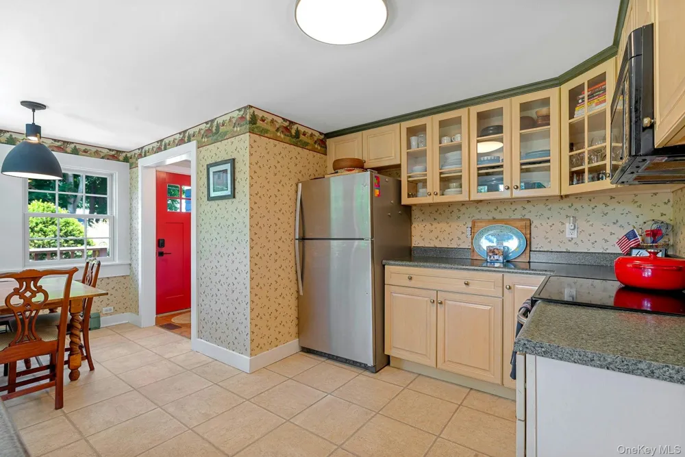 1825 Main Bayview Road Southold, NY 11971