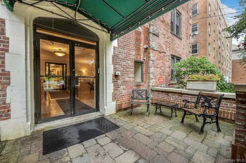 42 Barker Avenue #2B