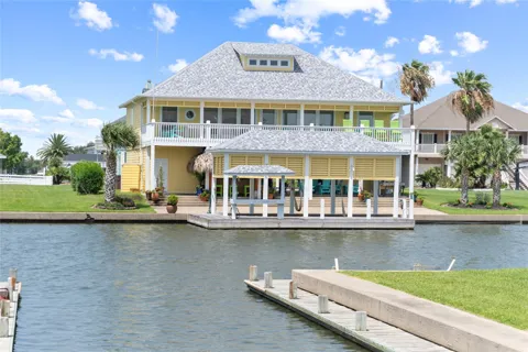 1100 Fountain View Drive