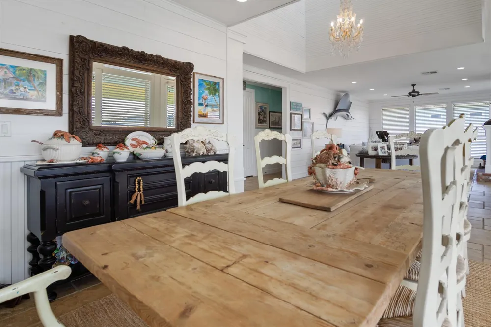 1100 Fountain View Drive Crystal Beach, TX 77650
