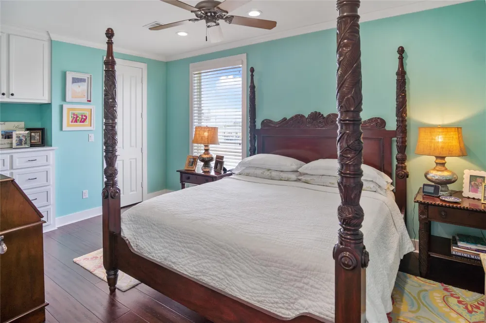 1100 Fountain View Drive Crystal Beach, TX 77650