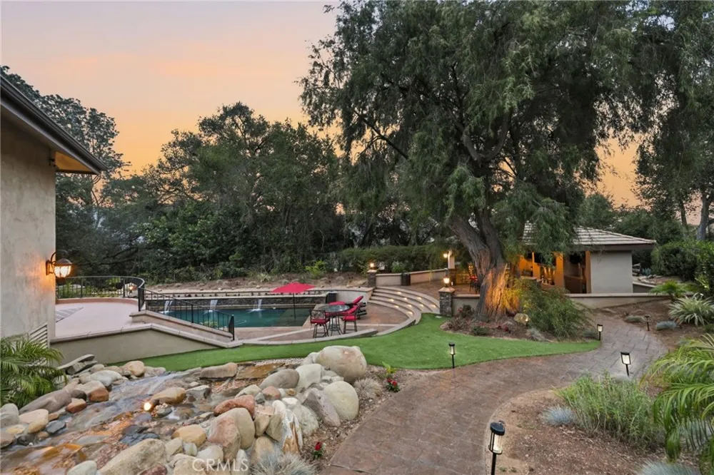 664 Manor Ridge Road Santa Paula, CA 93060