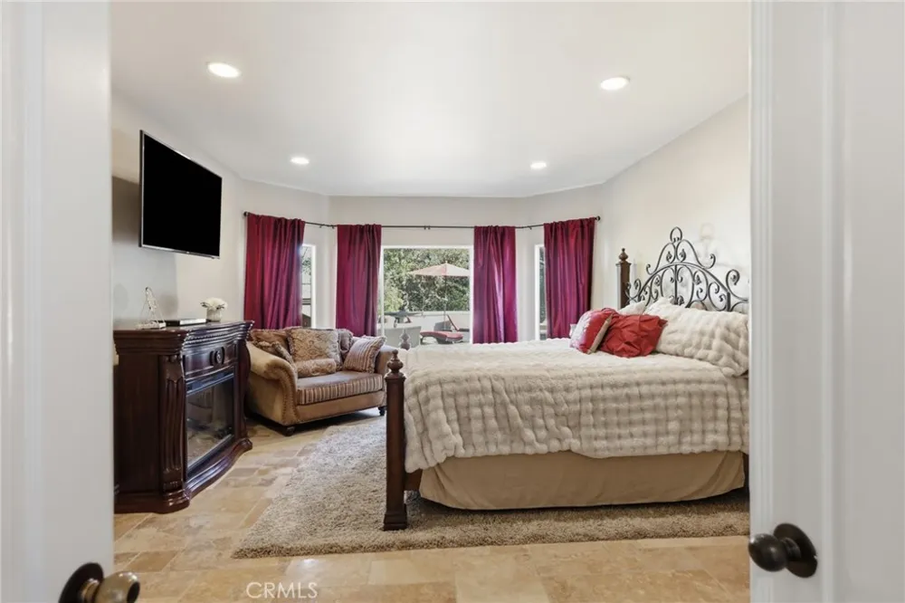 664 Manor Ridge Road Santa Paula, CA 93060