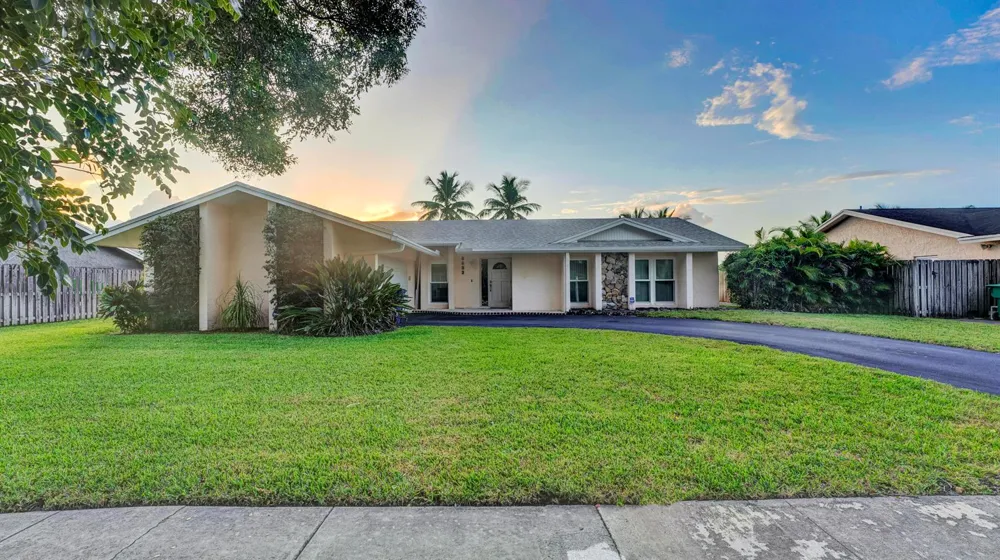 5152 SW 104th Avenue Cooper City, FL 33328