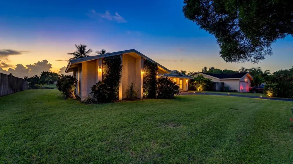 5152 SW 104th Avenue Cooper City, FL 33328
