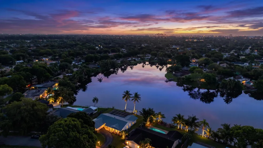 5152 SW 104th Avenue Cooper City, FL 33328