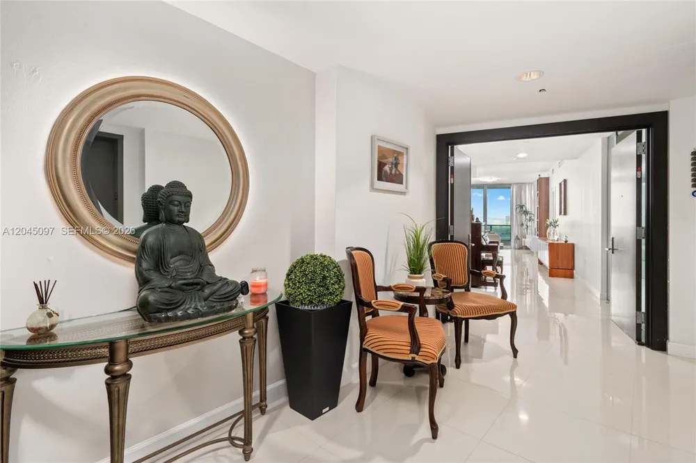 900 Biscayne Blvd #2506 Miami, FL 33132