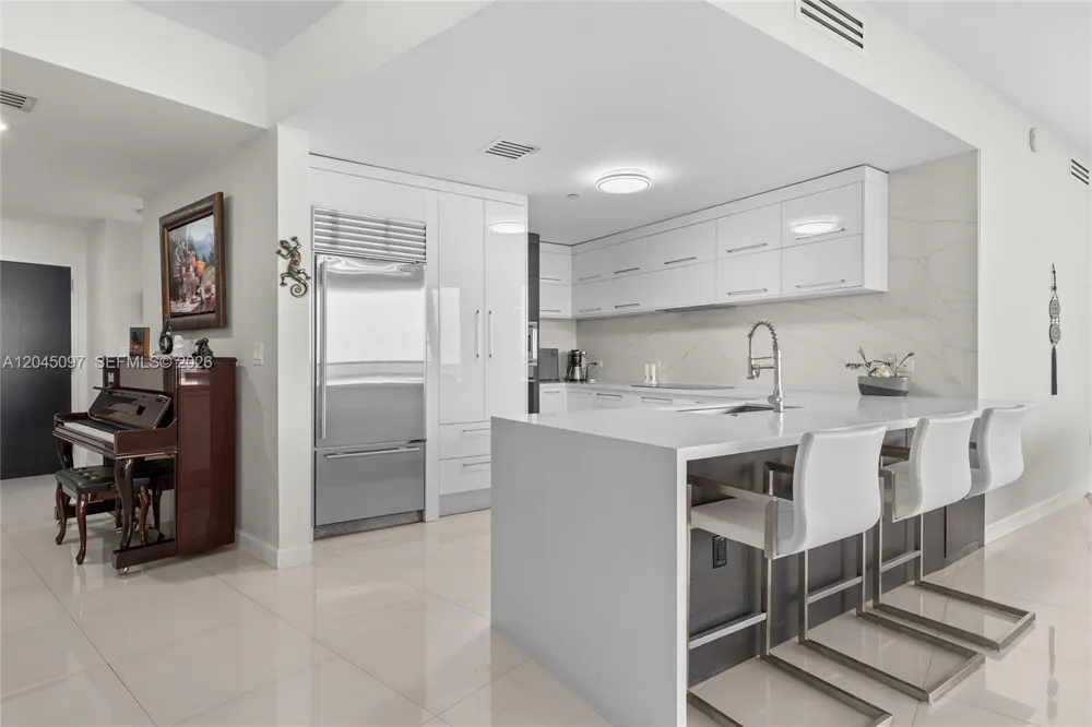 900 Biscayne Blvd #2506 Miami, FL 33132