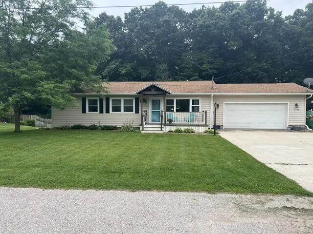 27853 Burmax Park Dowagiac City, MI 49047