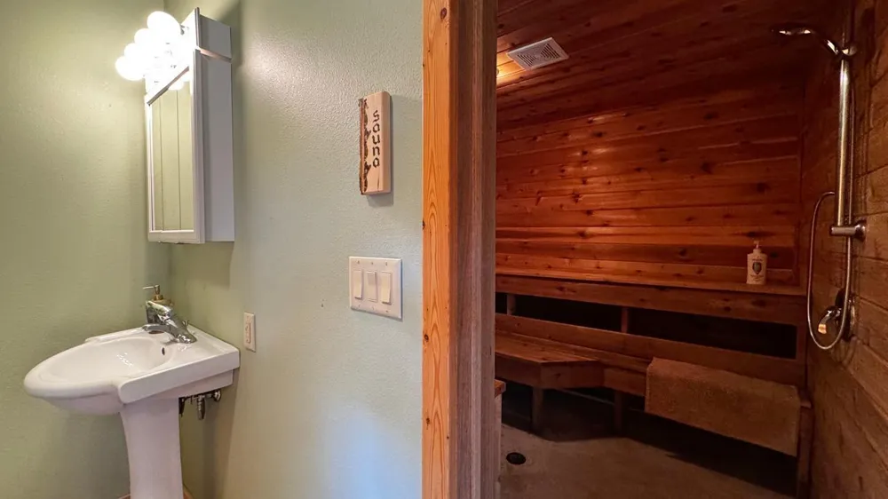 4475 Moccasin Point Road Tower, MN 55790