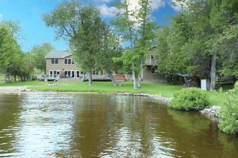 4475 Moccasin Point Road