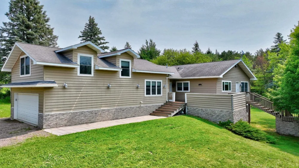 2887 29 9/16 AVENUE Birchwood, WI 54817