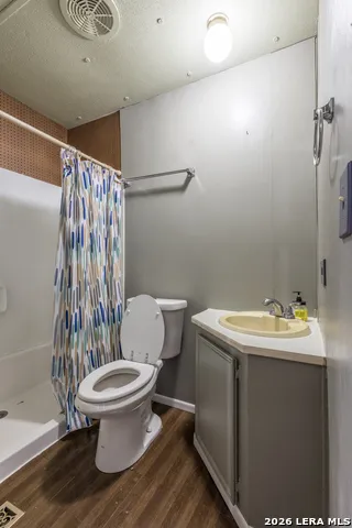 703 S Baylor Cotulla, TX 78014