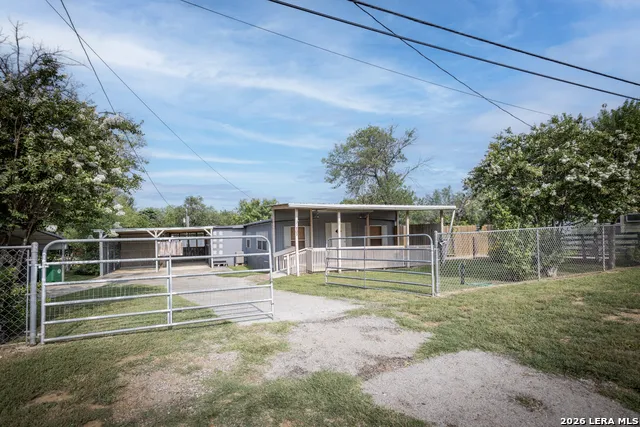 703 S Baylor Cotulla, TX 78014