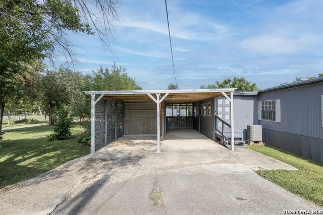 703 S Baylor Cotulla, TX 78014