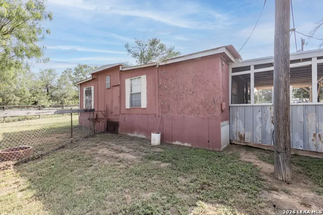 703 S Baylor Cotulla, TX 78014