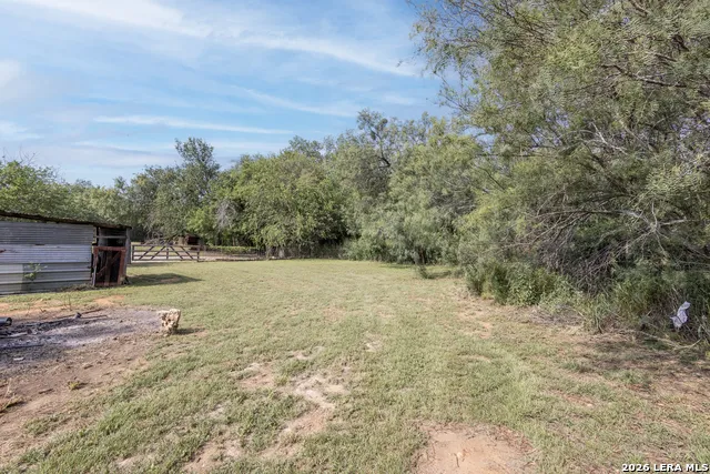 703 S Baylor Cotulla, TX 78014