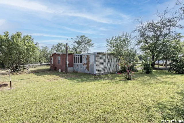 703 S Baylor Cotulla, TX 78014
