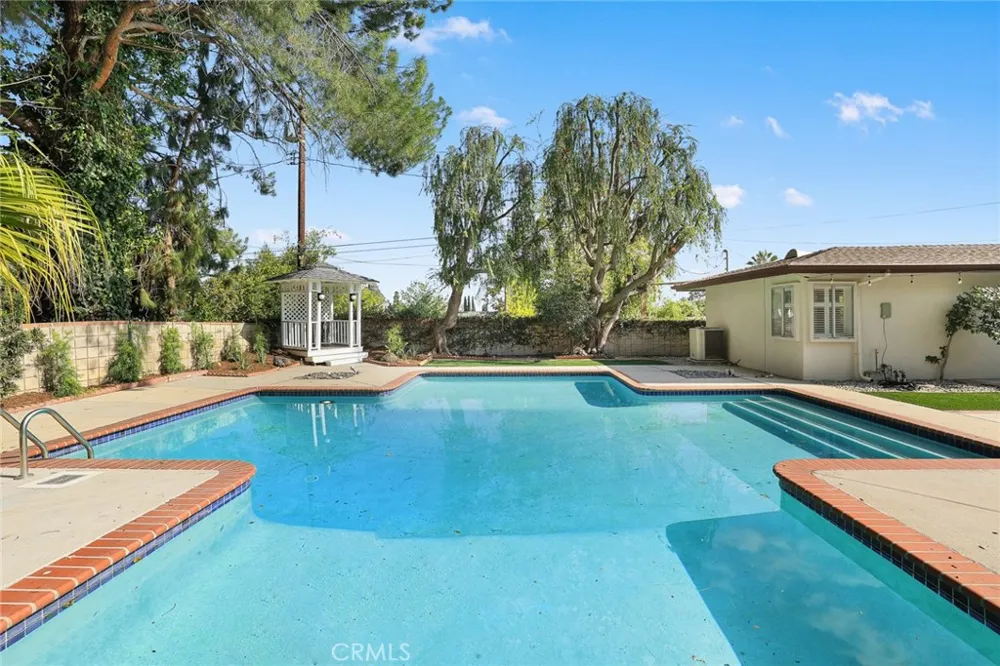 602 N Michillinda Avenue Sierra Madre, CA 91024