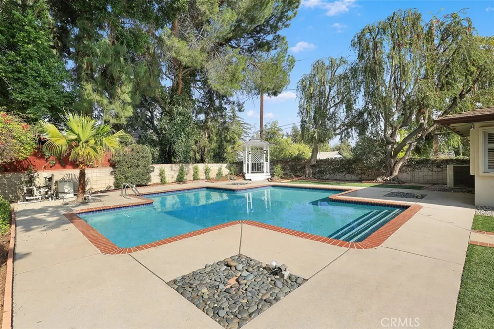 602 N Michillinda Avenue Sierra Madre, CA 91024