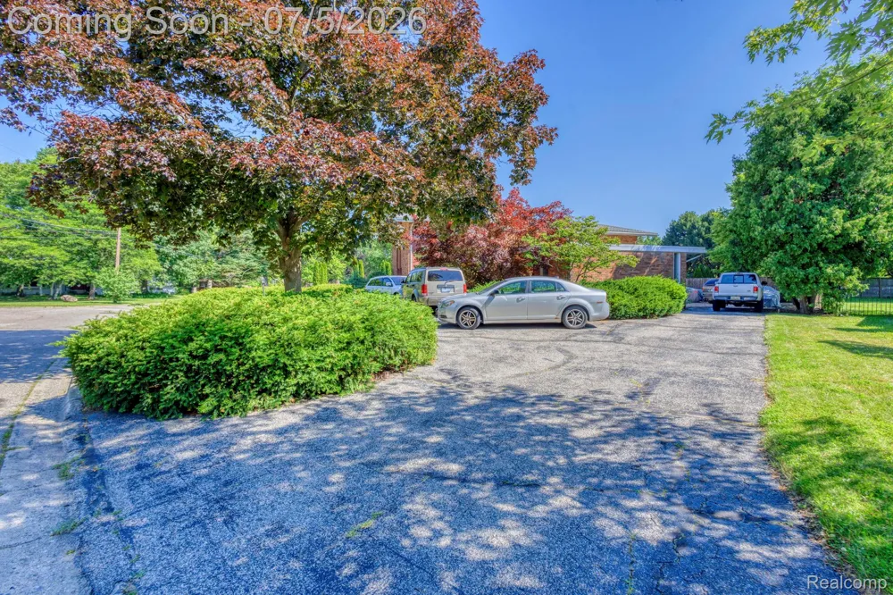 46 W Breitmeyer Place Mt Clemens City, MI 48043