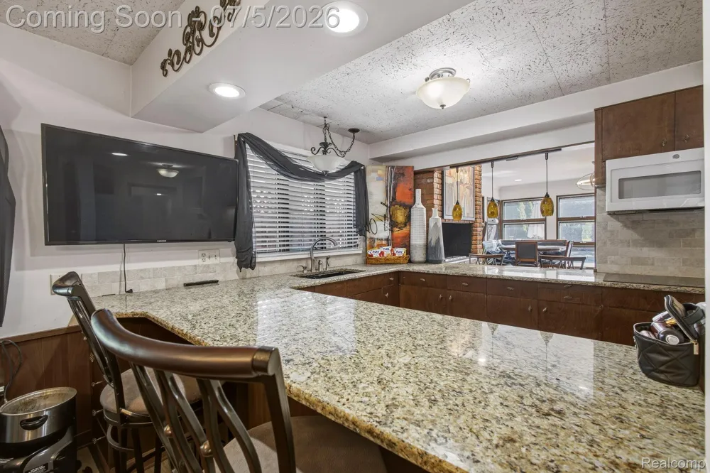 46 W Breitmeyer Place Mt Clemens City, MI 48043