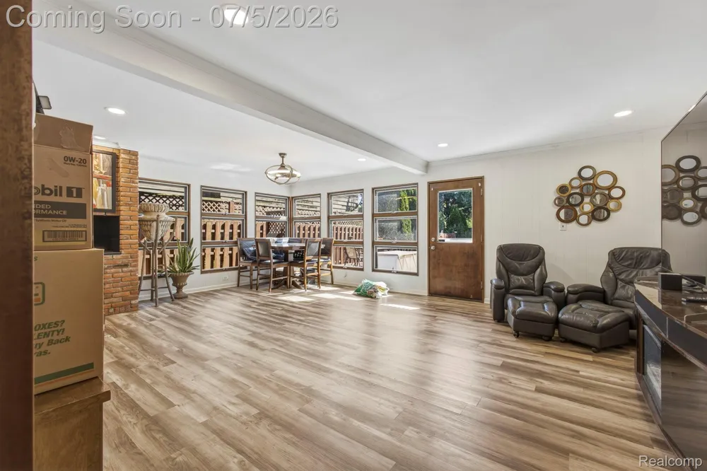 46 W Breitmeyer Place Mt Clemens City, MI 48043