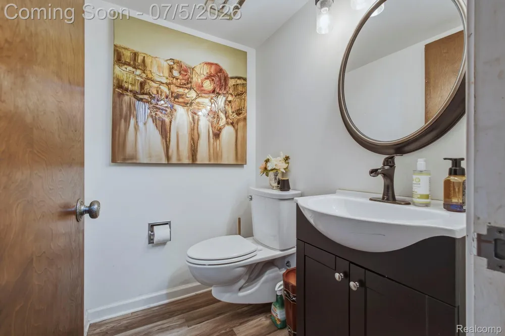46 W Breitmeyer Place Mt Clemens City, MI 48043