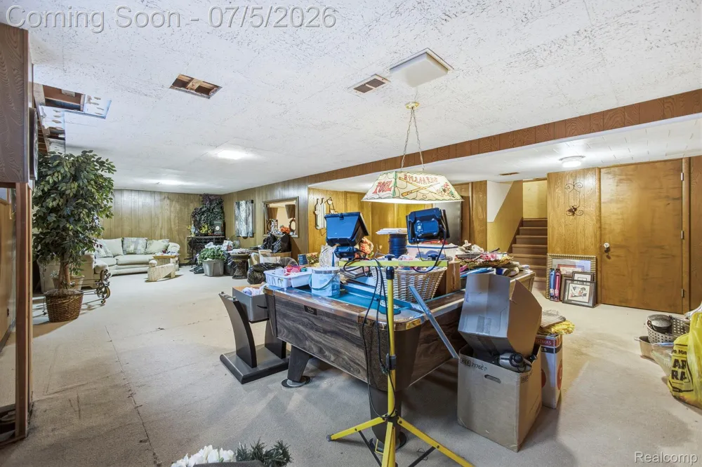 46 W Breitmeyer Place Mt Clemens City, MI 48043