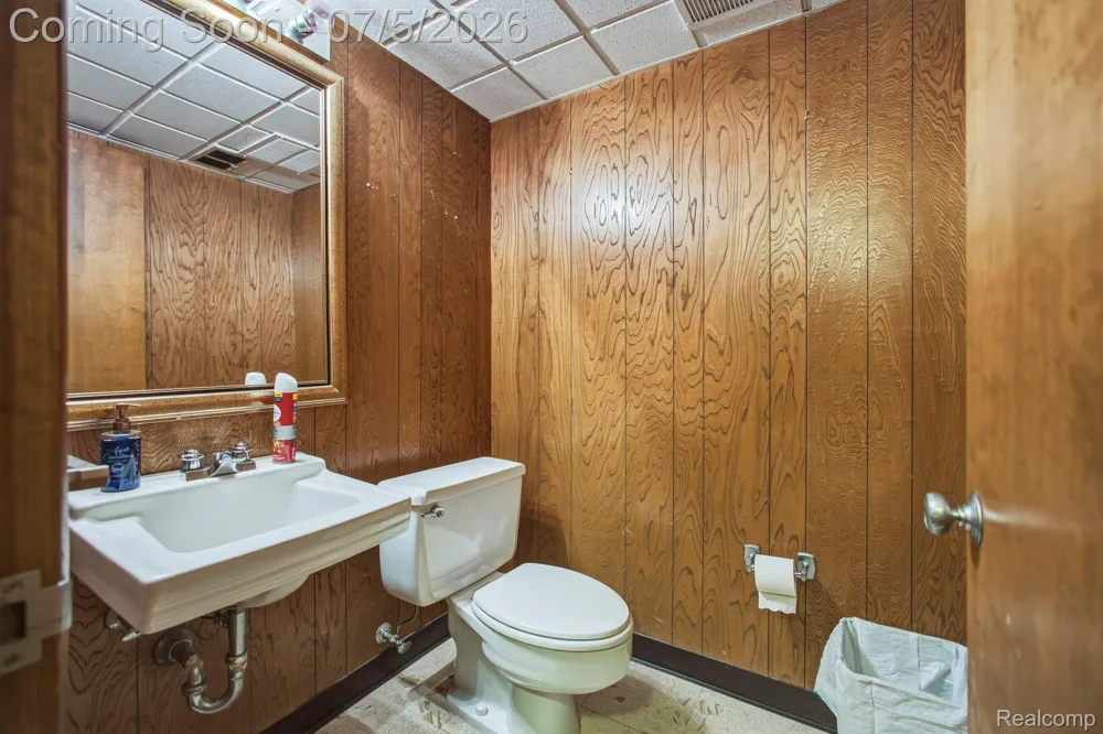 46 W Breitmeyer Place Mt Clemens City, MI 48043