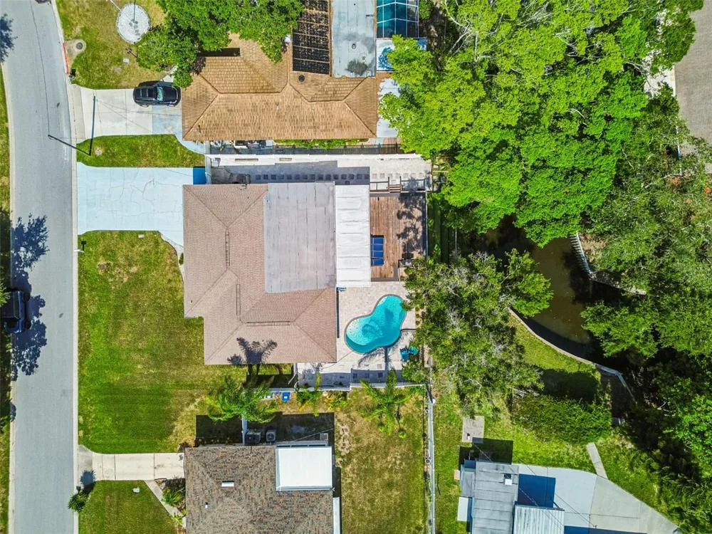 3282 HONEYSUCKLE RD Largo, FL 33770