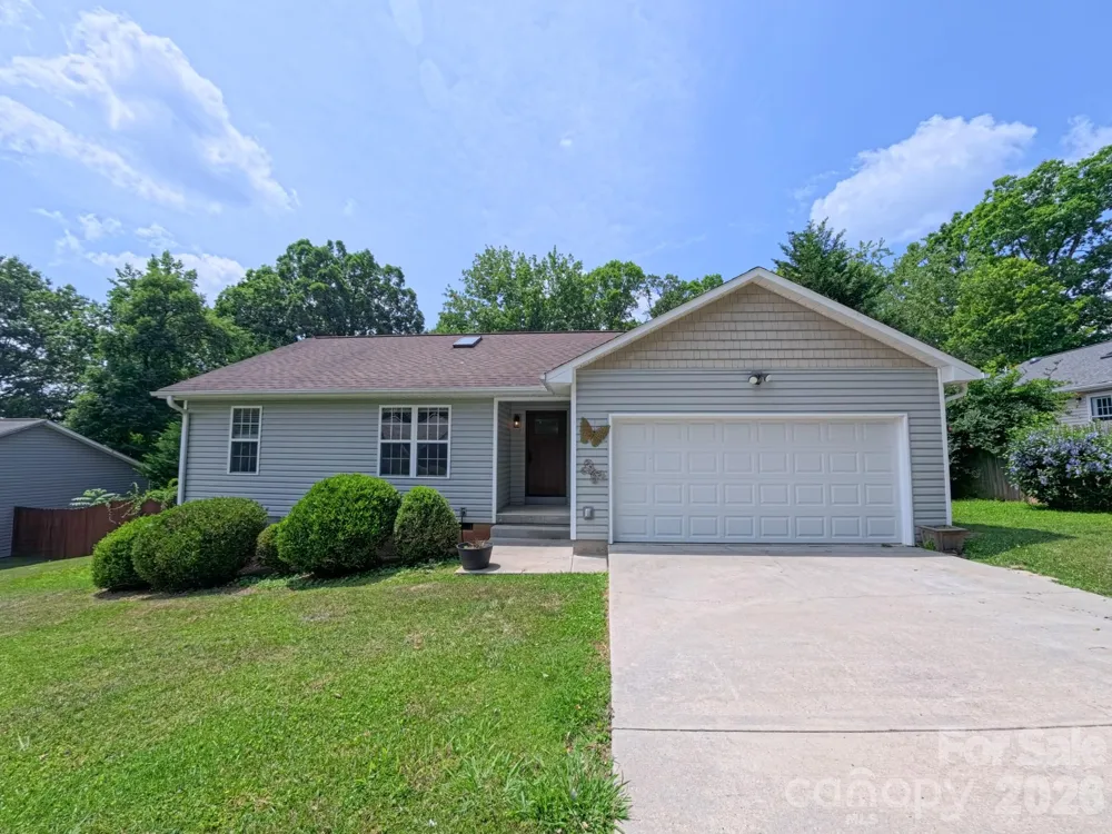 101 Tail Feather Lane Candler, NC 28715