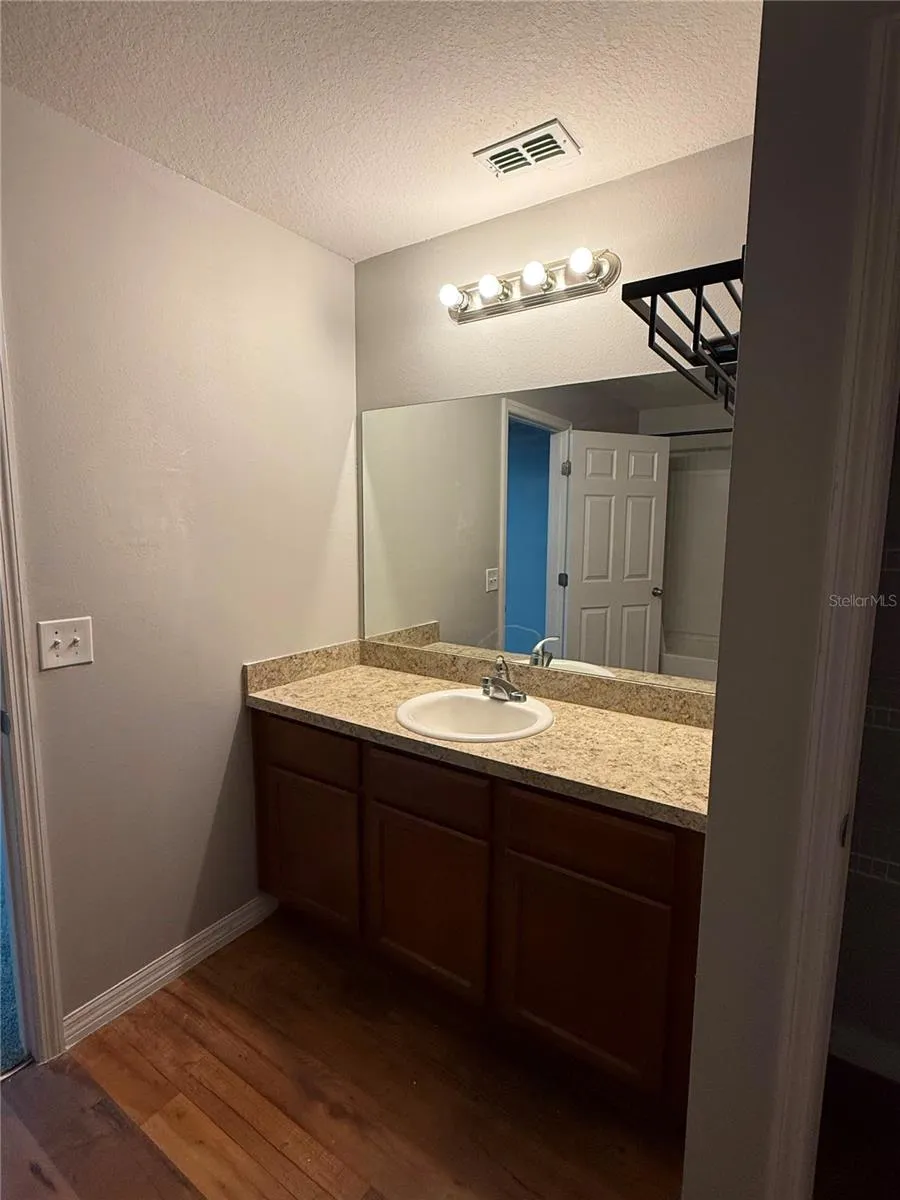 235 ELEUTHERA DRIVE Lake Alfred, FL 33850