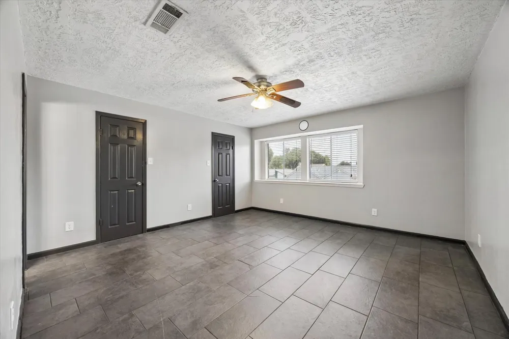 10842 Mesquite Drive La Porte, TX 77571