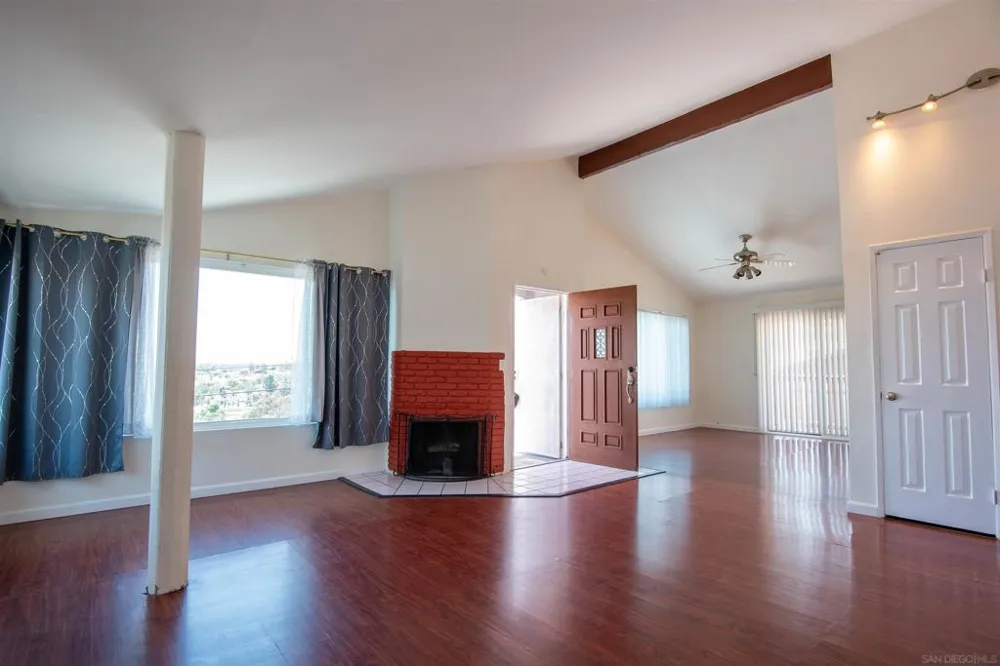 1319 Grand Ave. Spring Valley, CA 91977