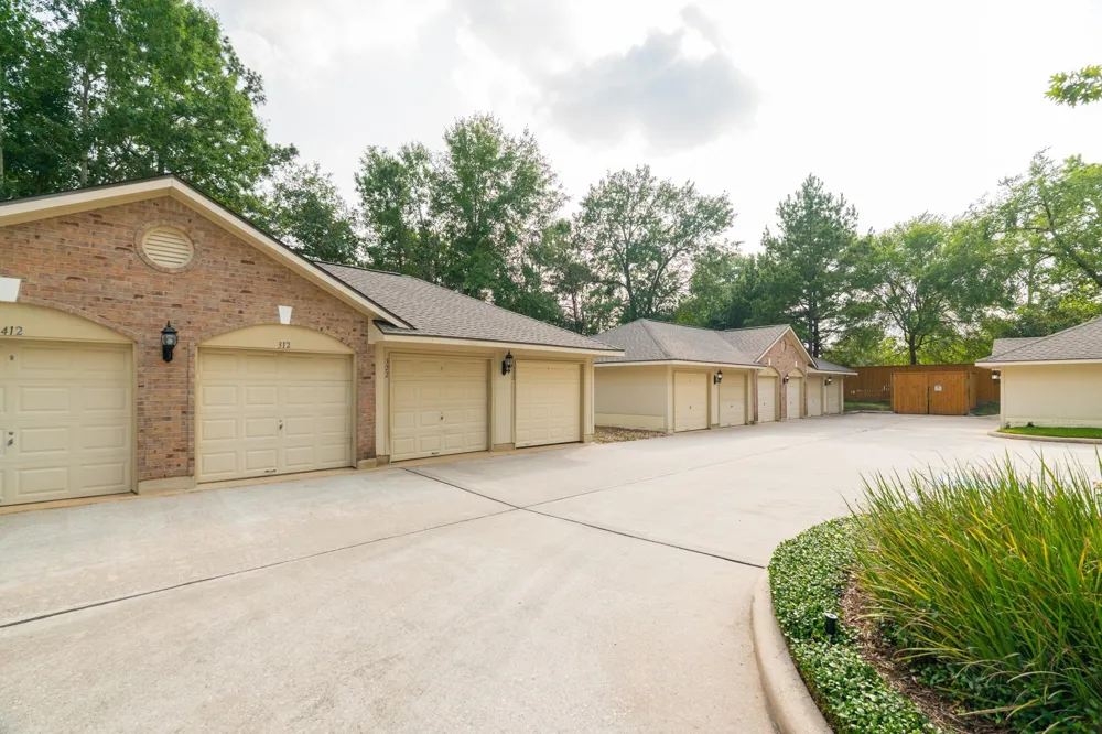 6607 Lake Woodlands Drive #312 The Woodlands, TX 77382