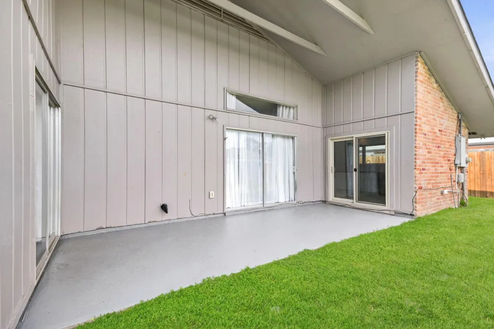 830 Seacliff Drive Houston, TX 77062