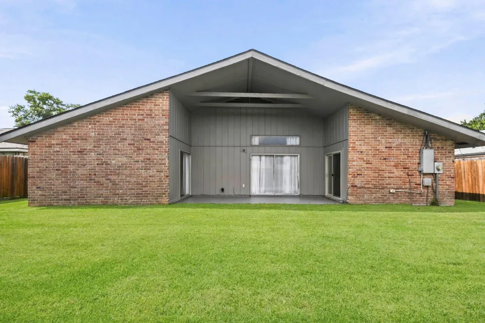 830 Seacliff Drive Houston, TX 77062